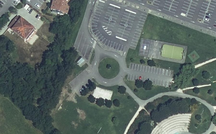 Vue aérienne du Rond-point anonyme n°191214847