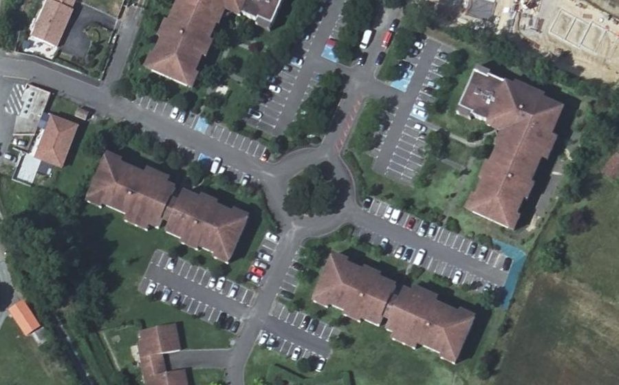 Vue aérienne du Rond-point anonyme n°191397281