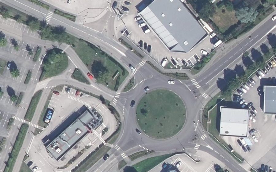 Vue aérienne du Rond-point anonyme n°19174230