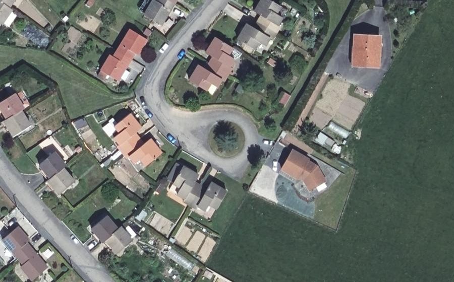 Vue aérienne du Rond-point anonyme n°191912508