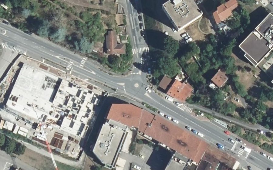 Vue aérienne du Rond-point anonyme n°191974181