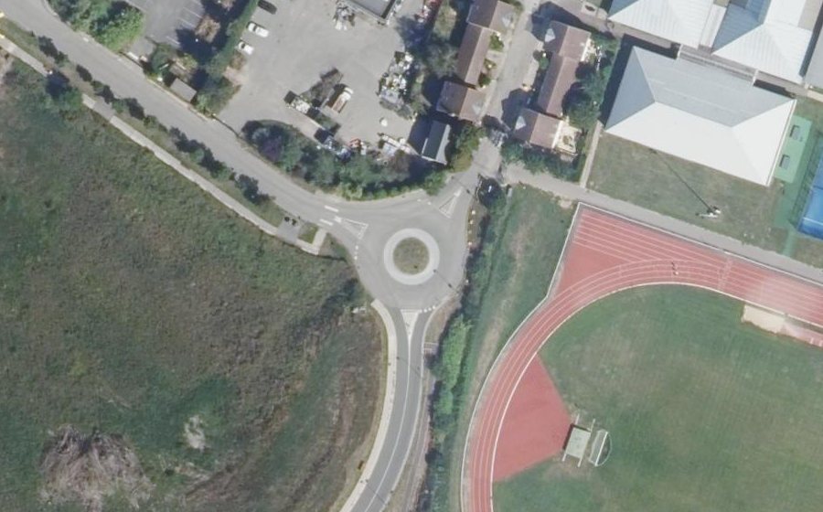 Vue aérienne du Rond-point anonyme n°192012449