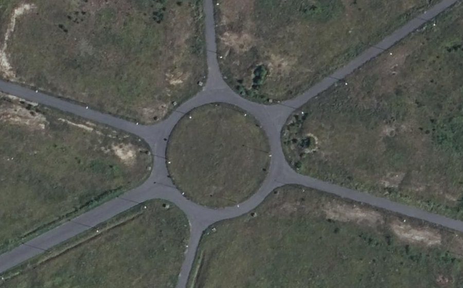 Vue aérienne du Rond-point anonyme n°192718482