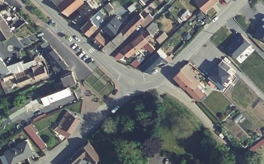 Vue aérienne du Rond-point anonyme n°192931030