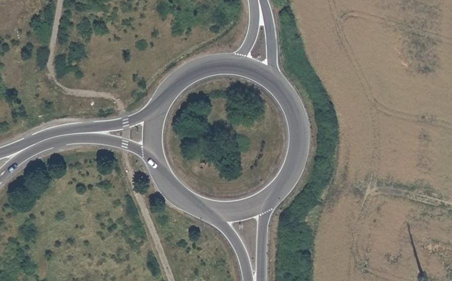 Vue aérienne du Rond-point anonyme n°19350658