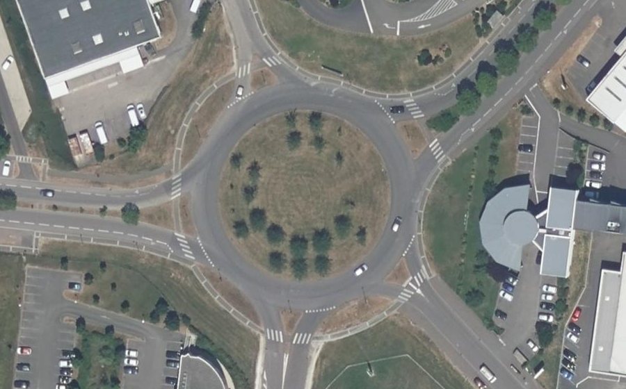 Vue aérienne du Rond-point anonyme n°19357337