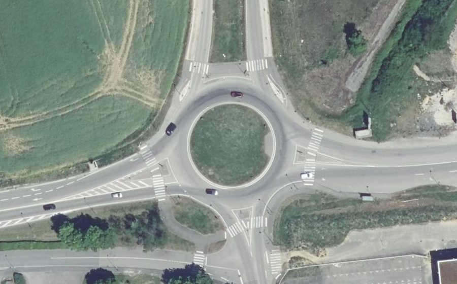 Vue aérienne du Rond-point anonyme n°194104057