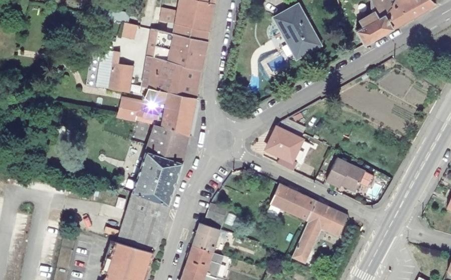 Vue aérienne du Rond-point anonyme n°194897538