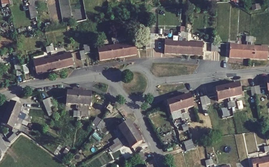 Vue aérienne du Rond-point anonyme n°195014204