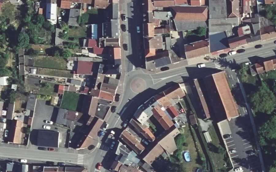Vue aérienne du Rond-point anonyme n°195014205
