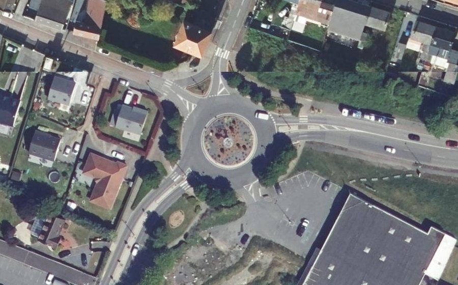 Vue aérienne du Rond-point anonyme n°195219016