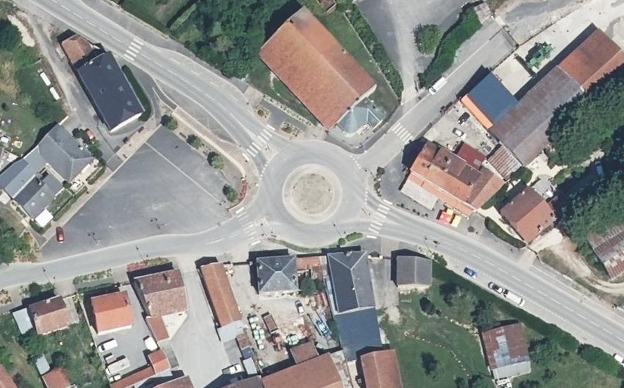 Vue aérienne du Rond-point anonyme n°195810033