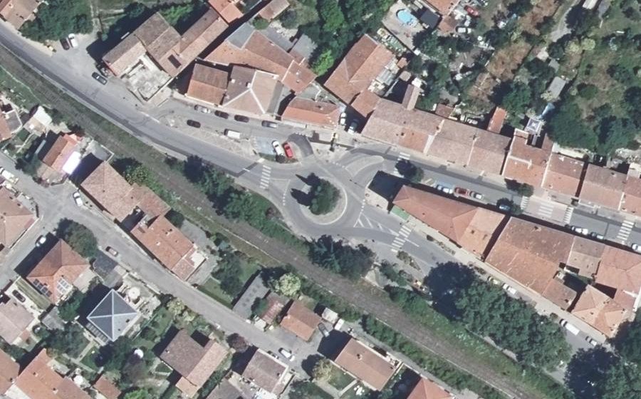 Vue aérienne du Rond-point anonyme n°195989990