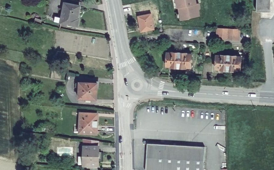 Vue aérienne du Rond-point anonyme n°196080016