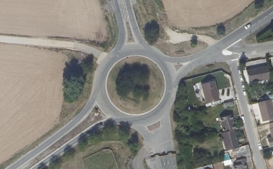Vue aérienne du Rond-point anonyme n°19609993
