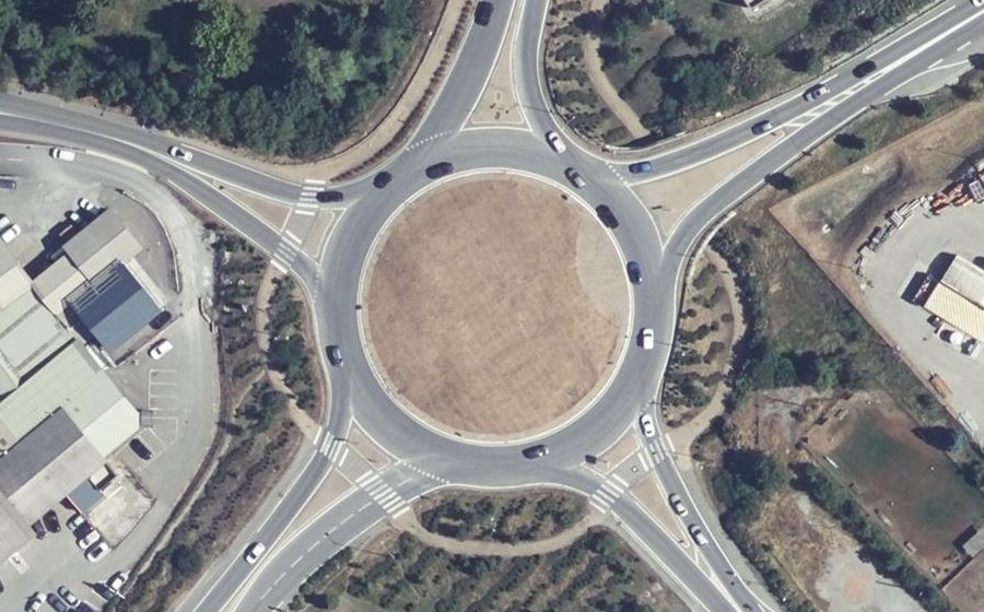 Vue aérienne du Rond-point anonyme n°19657009