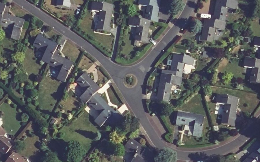 Vue aérienne du Rond-point anonyme n°197001345