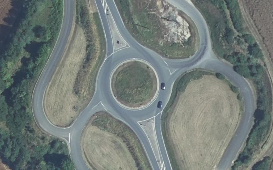 Vue aérienne du Rond-point anonyme n°19728850