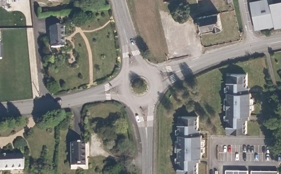 Vue aérienne du Rond-point anonyme n°197400971