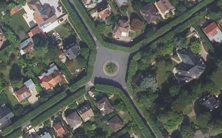 Vue aérienne du Rond-point anonyme n°19752000