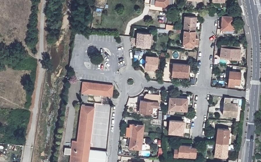 Vue aérienne du Rond-point anonyme n°197787176