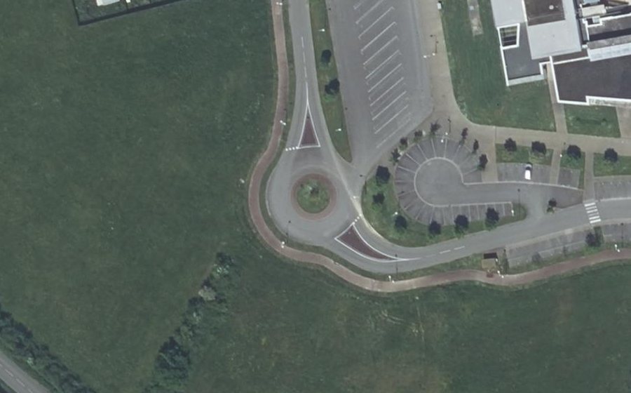Vue aérienne du Rond-point anonyme n°197813340