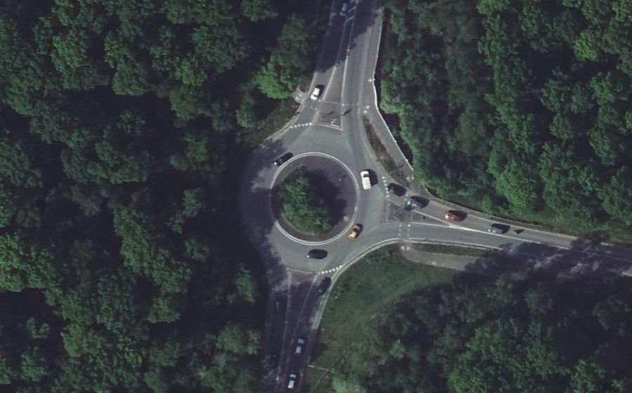 Vue aérienne du Rond-point anonyme n°197826207