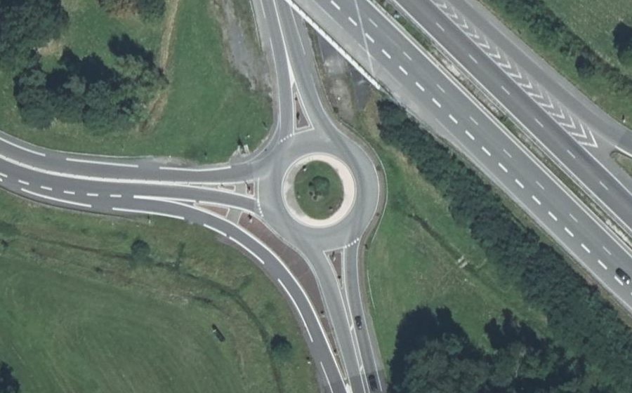 Vue aérienne du Rond-point anonyme n°19794094