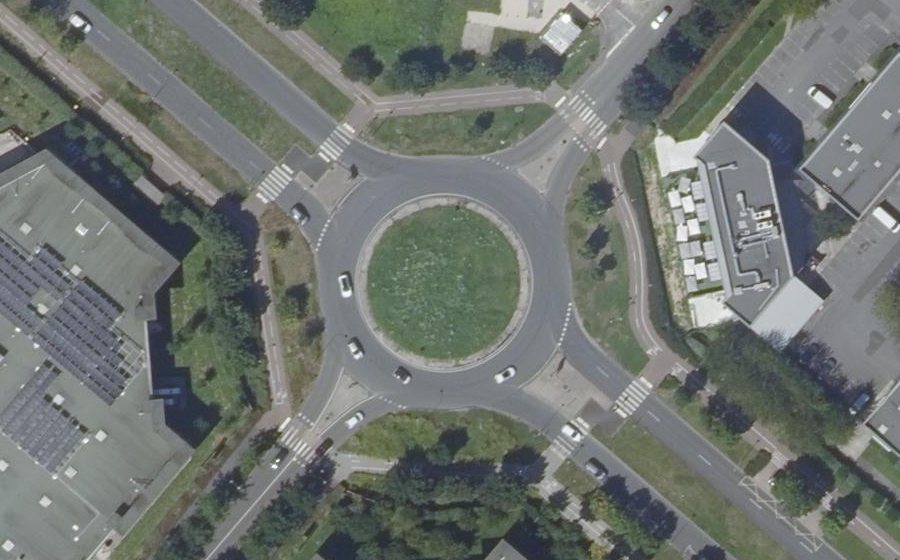 Vue aérienne du Rond-point anonyme n°198010607