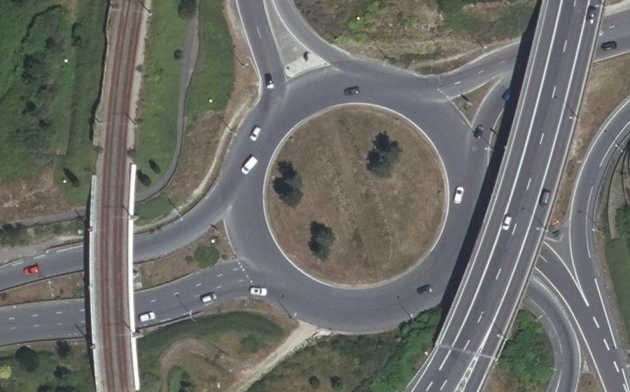 Vue aérienne du Rond-point anonyme n°19827484