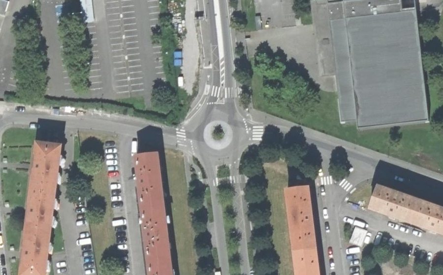Vue aérienne du Rond-point anonyme n°19848847