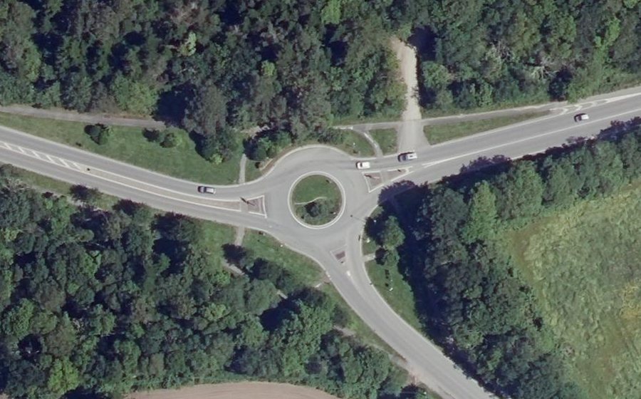 Vue aérienne du Rond-point anonyme n°198653700