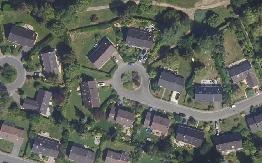 Vue aérienne du Rond-point anonyme n°19881523