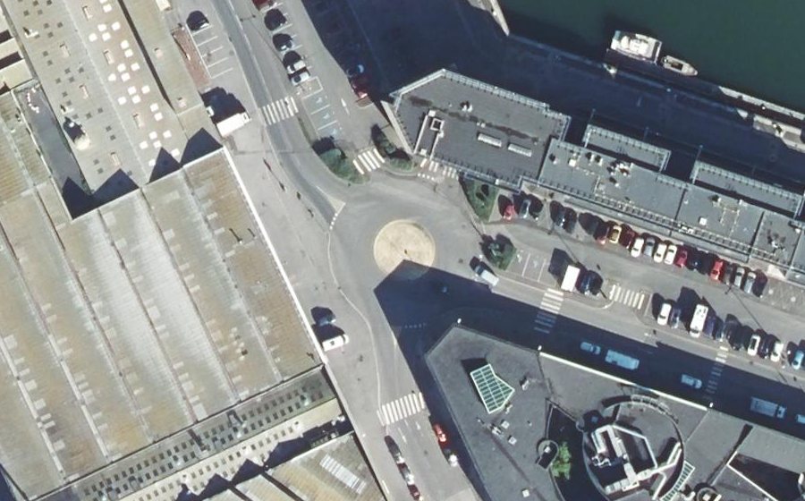 Vue aérienne du Rond-point anonyme n°199003622