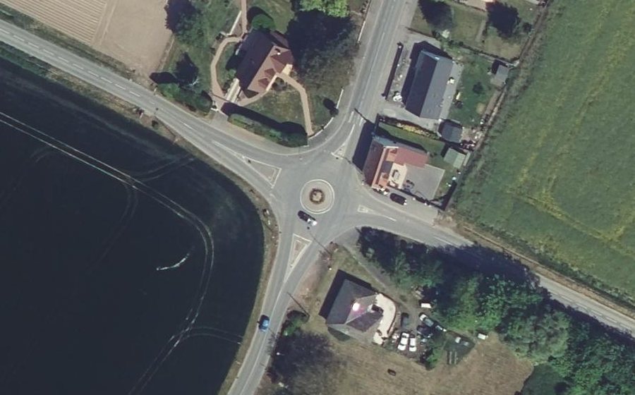 Vue aérienne du Rond-point anonyme n°199131400
