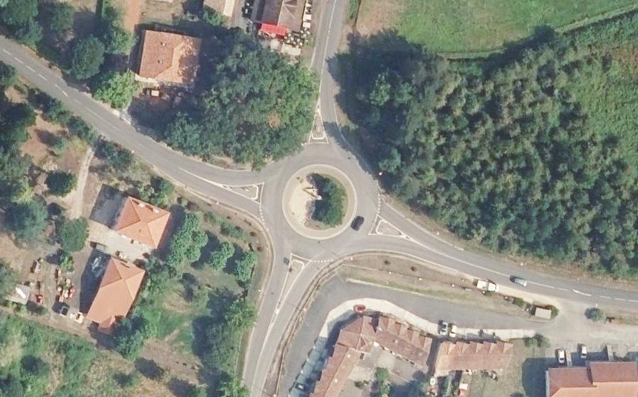 Vue aérienne du Rond-point anonyme n°199413208