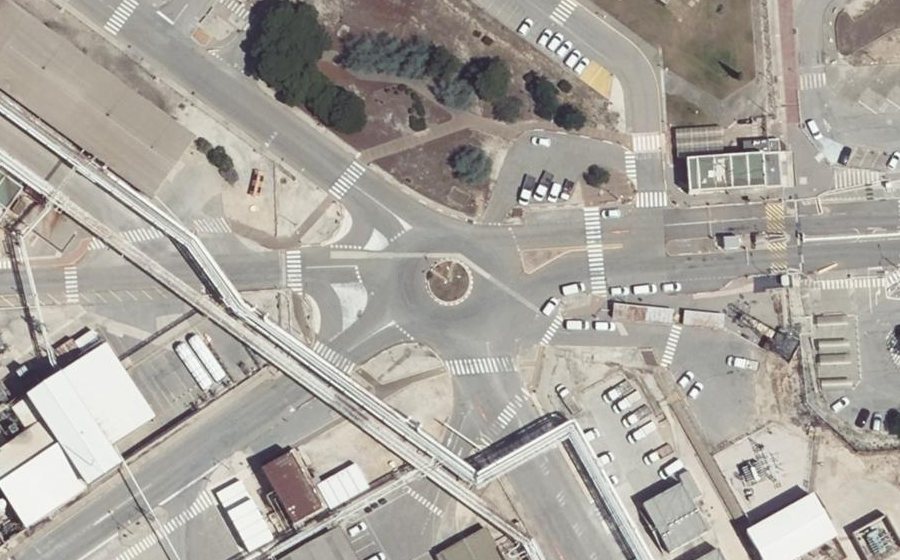 Vue aérienne du Rond-point anonyme n°199419206