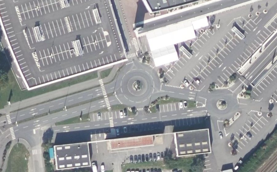 Vue aérienne du Rond-point anonyme n°200049490