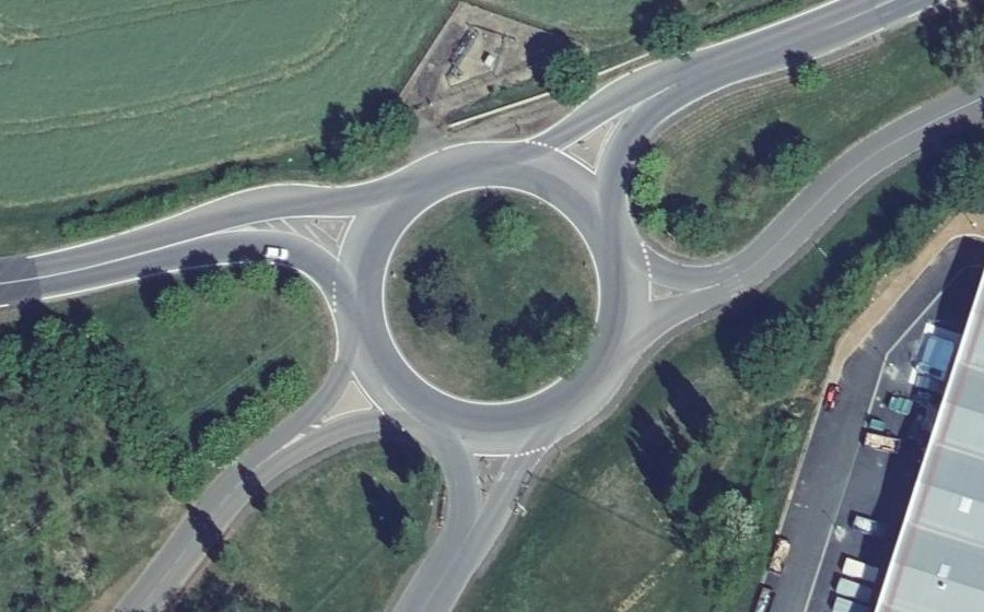 Vue aérienne du Rond-point anonyme n°20012529