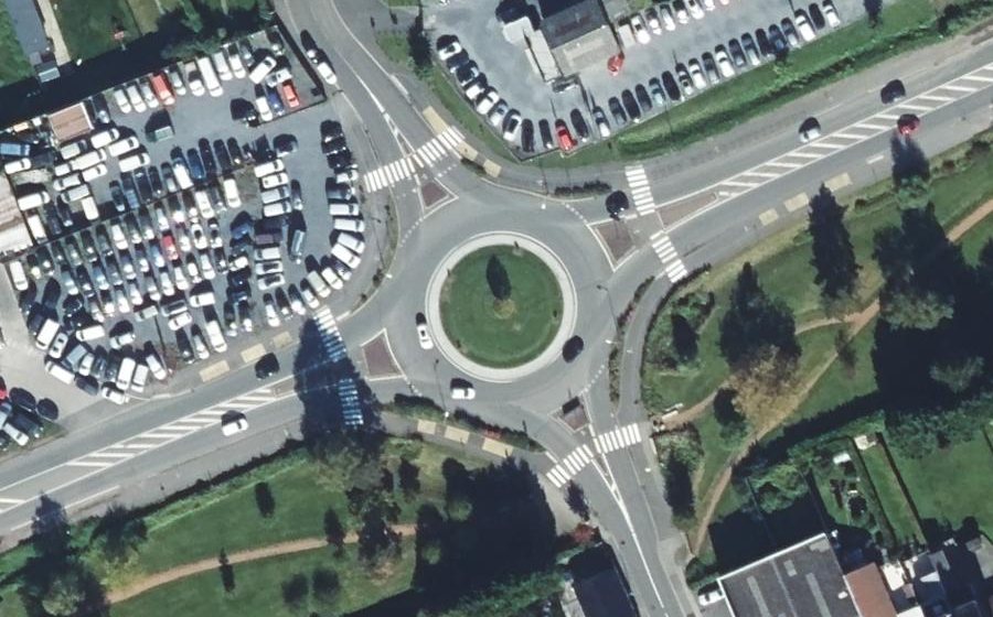 Vue aérienne du Rond-point anonyme n°200154111