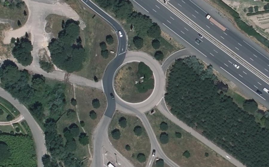 Vue aérienne du Rond-point anonyme n°200175409
