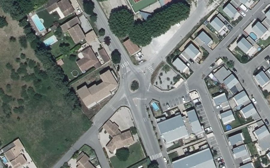 Vue aérienne du Rond-point anonyme n°200282239