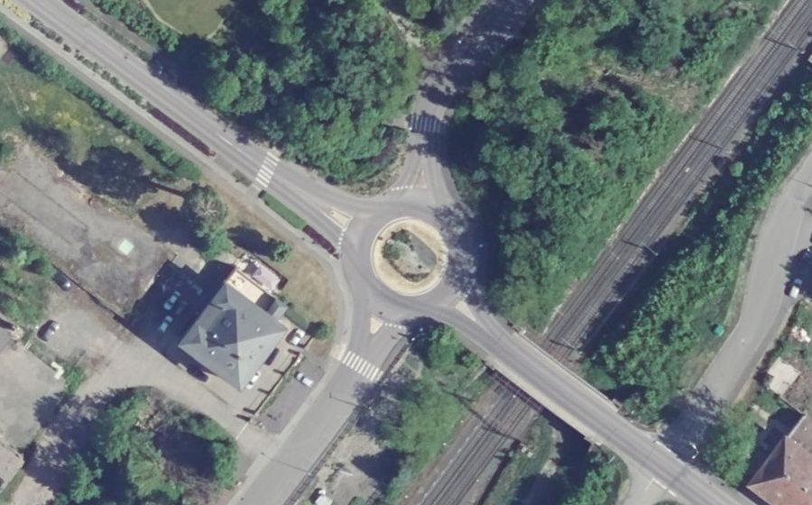 Vue aérienne du Rond-point anonyme n°200282636