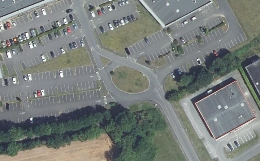 Vue aérienne du Rond-point anonyme n°200301110