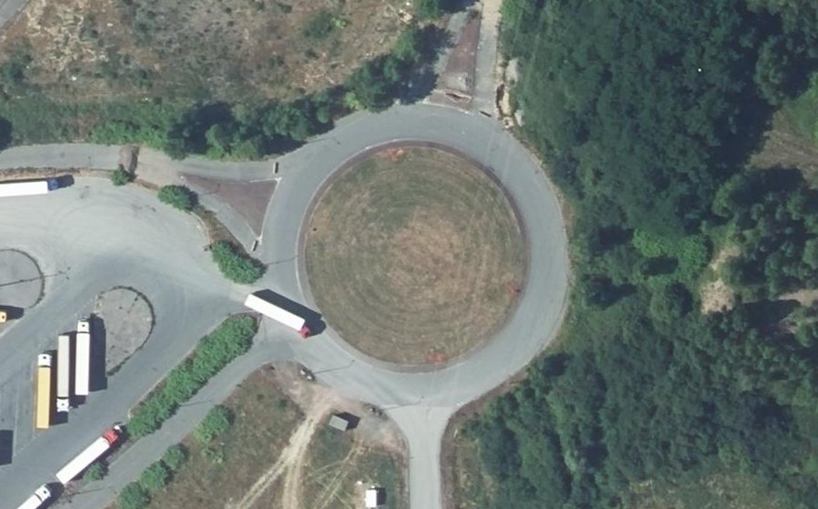 Vue aérienne du Rond-point anonyme n°200437117