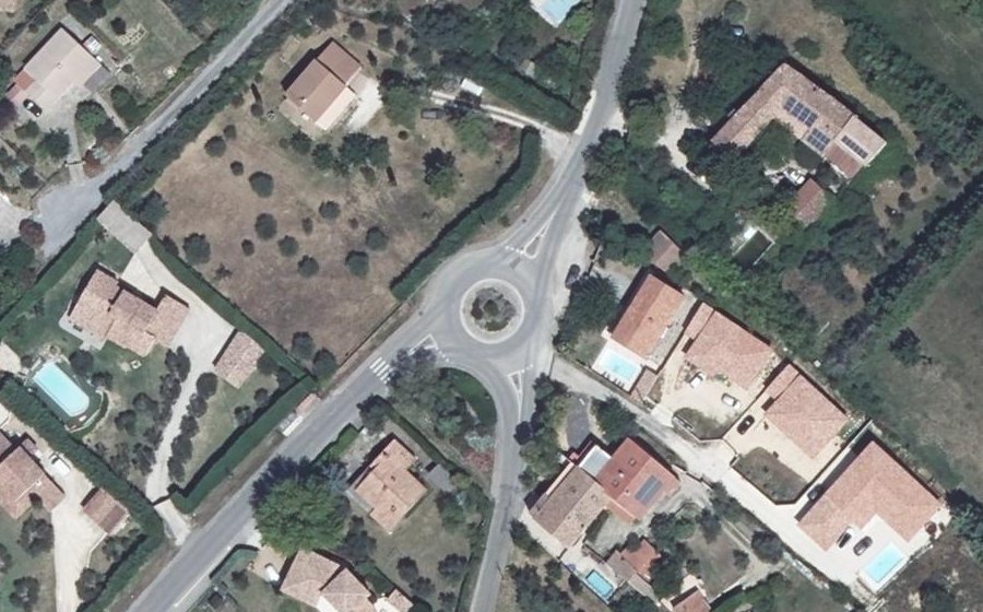 Vue aérienne du Rond-point anonyme n°200498001