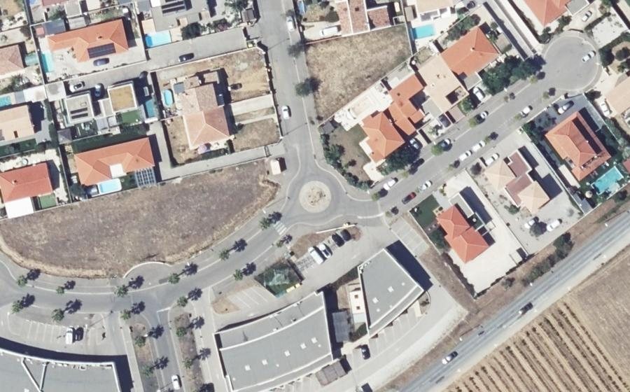 Vue aérienne du Rond-point anonyme n°200583164