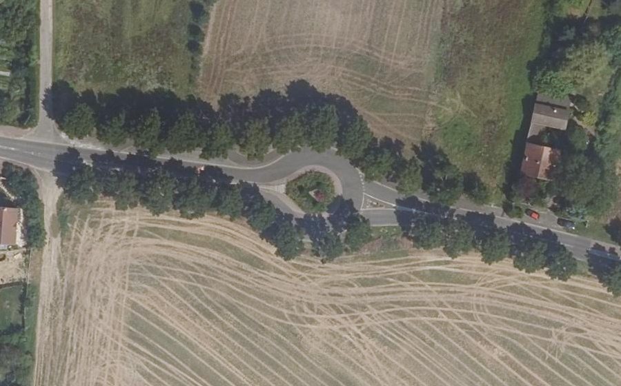 Vue aérienne du Rond-point anonyme n°200622996