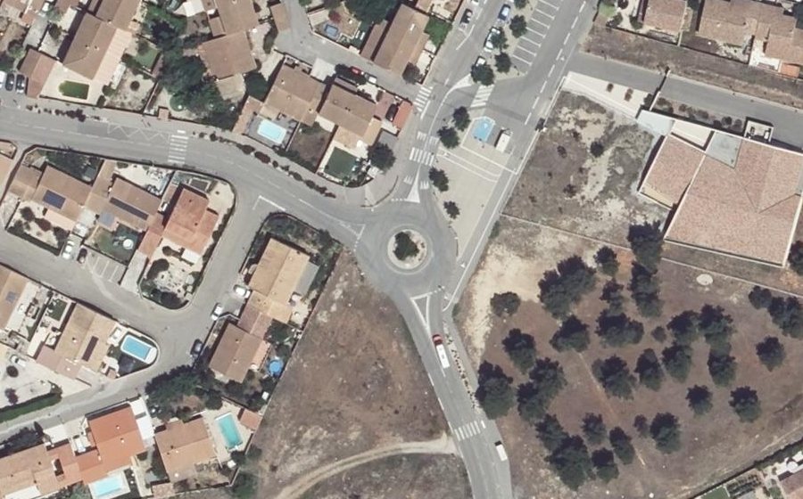 Vue aérienne du Rond-point anonyme n°200970998