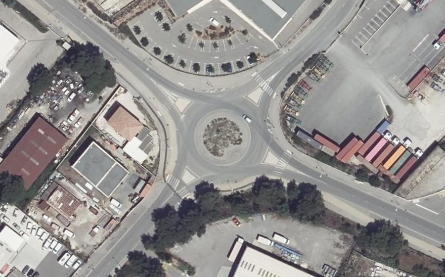 Vue aérienne du Rond-point anonyme n°200971012